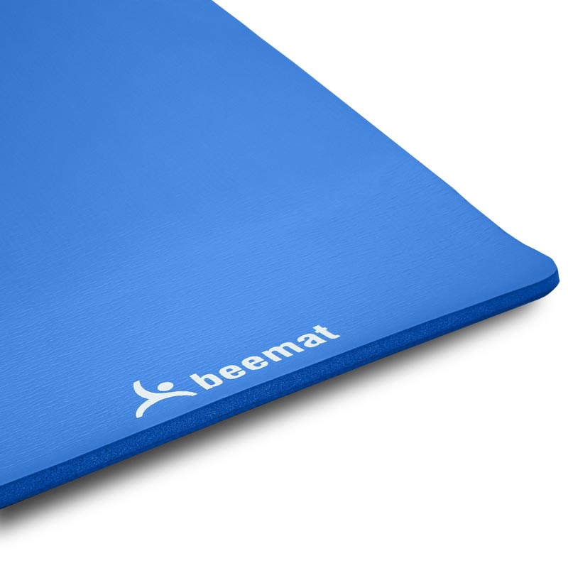 57 10 Minute Workout mat with eyelets 