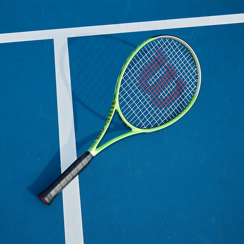 Wilson Blade Feel RXT 105 Tennis Racket