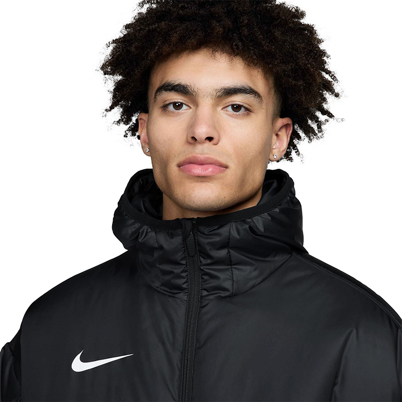 Nike windbreaker winter best sale